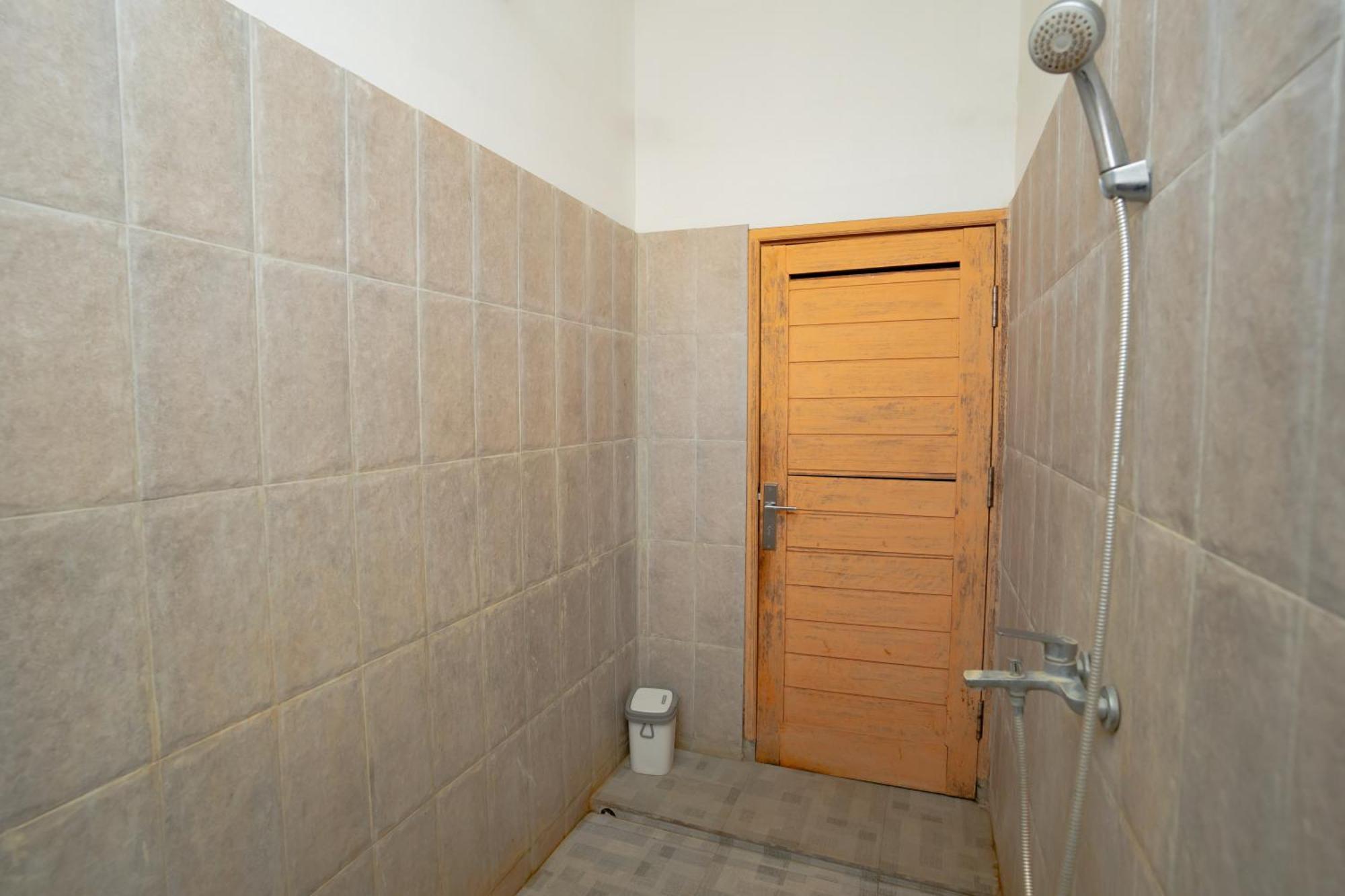Reddoorz Syariah Near Lombok Epicentrum Mall Mataram Exteriér fotografie